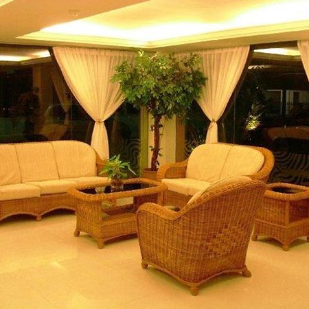 Casuarina Hotel Кота-Кинабалу Экстерьер фото