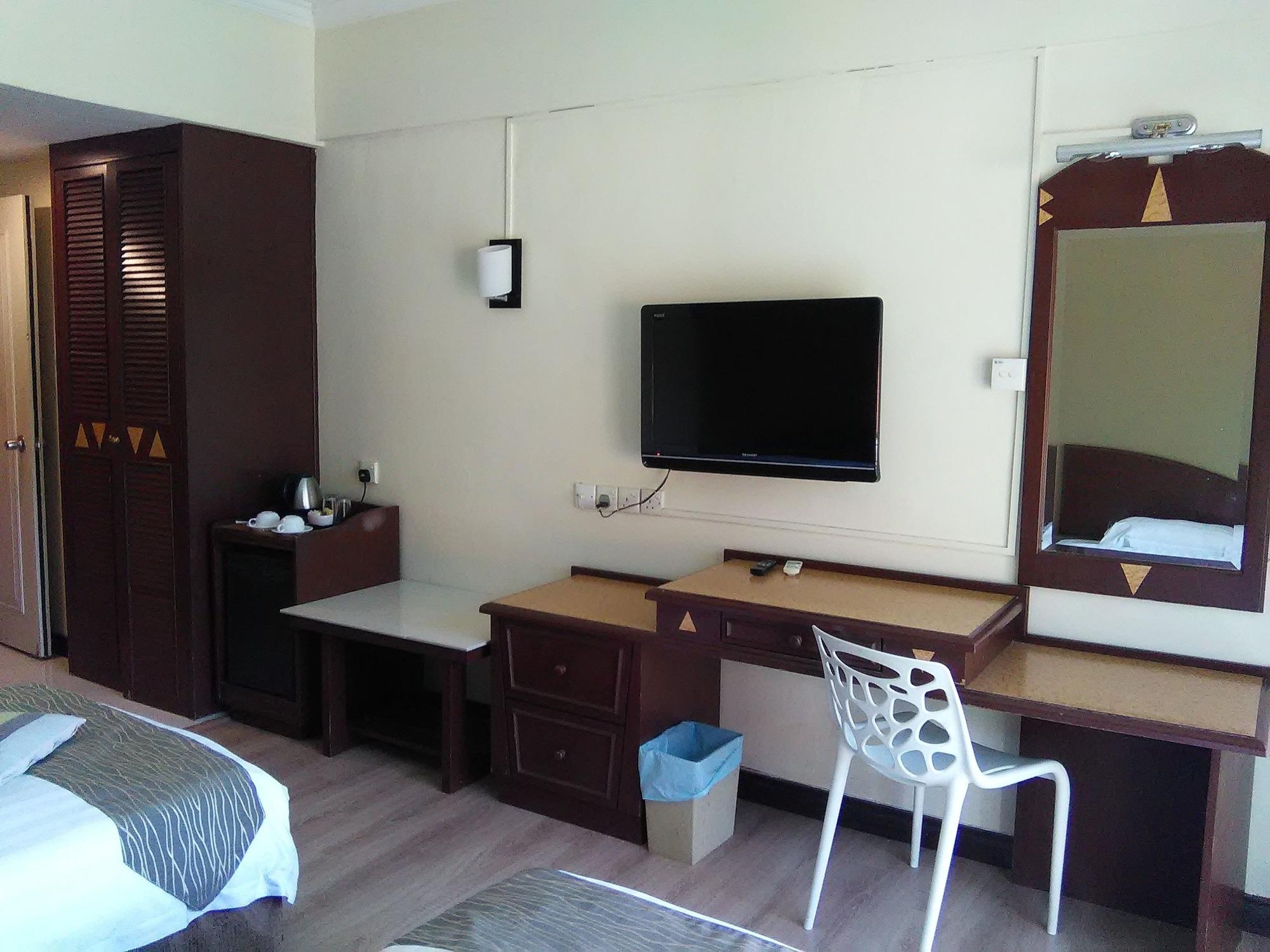 Casuarina Hotel Кота-Кинабалу Экстерьер фото