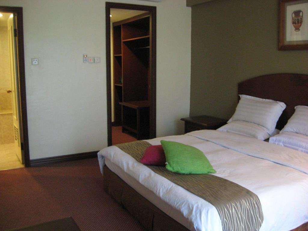 Casuarina Hotel Кота-Кинабалу Номер фото