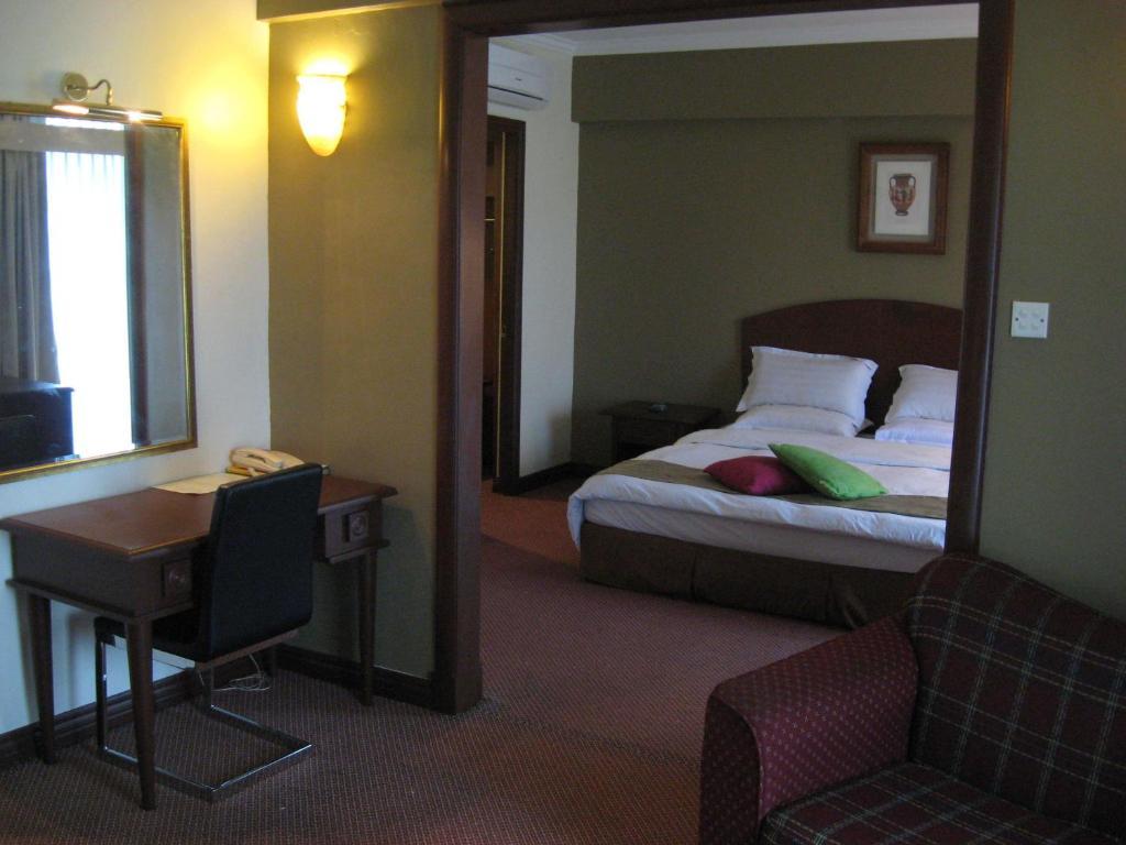 Casuarina Hotel Кота-Кинабалу Номер фото