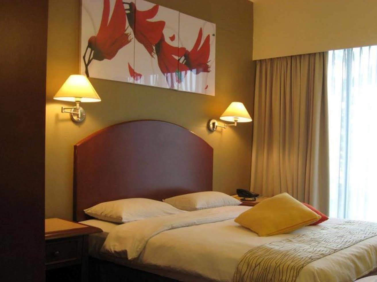 Casuarina Hotel Кота-Кинабалу Экстерьер фото