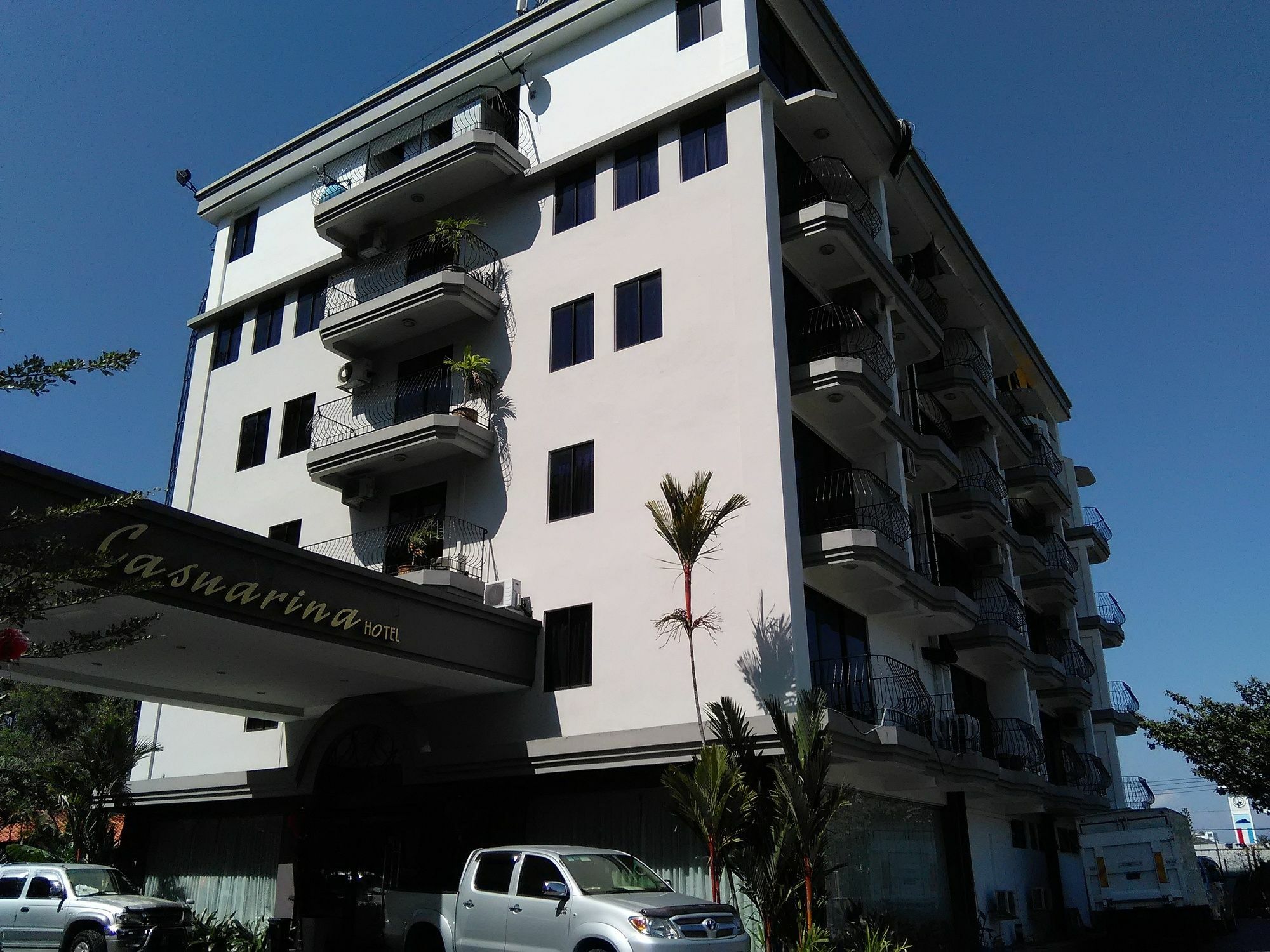Casuarina Hotel Кота-Кинабалу Экстерьер фото